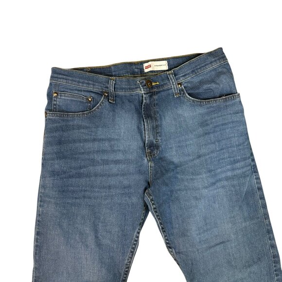 Wrangler Straight Fit Jeans Men's Size 33x30 - Picture 3 of 7